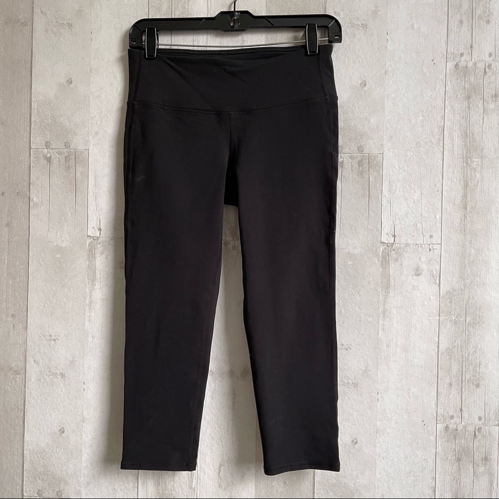 Athleta black crop leggings size medium Midrise